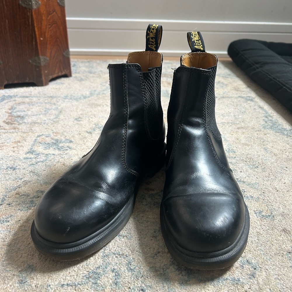Dr. Martens 2976 Womens Virginia Leather Chelsea Boot